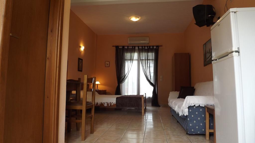 Pefka Studios & Apartments Vourvourou Zimmer foto